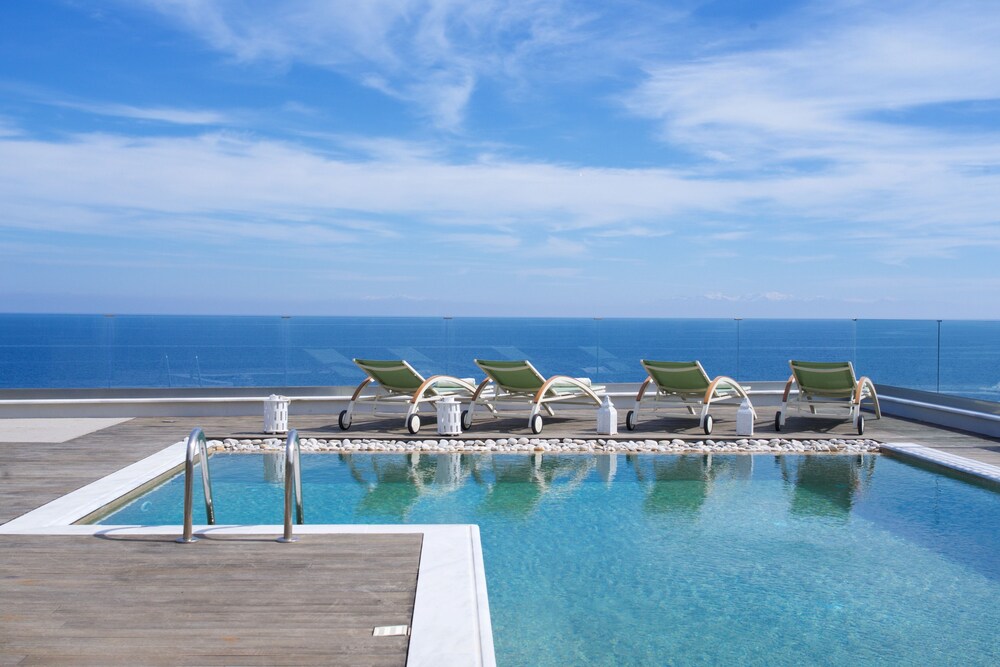 Exceptional Sea Front Villa in Skala — 4-Star Luxury Hotel in Kefalonia, Greece