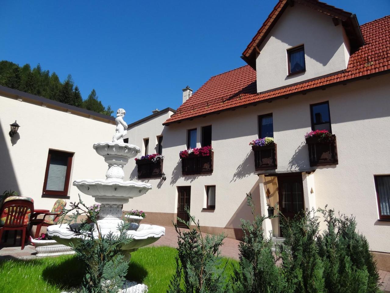 4 Sterne Ferienwohnung Sorbitztal Inklusive Gastekarte — 4-Star Luxury Hotel in Rohrbach, Germany