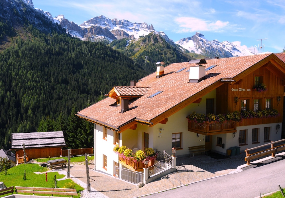 Design Chalet Zirm Check in at Olympia Hotel in Livinallongo Del Col Di Lana, Italy