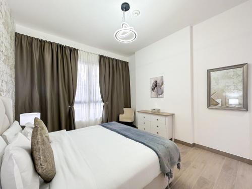 Ocean Majestic Full Sea View at Le Pont — 4-Star Luxury Hotel in Dubai, United Arab Emirates