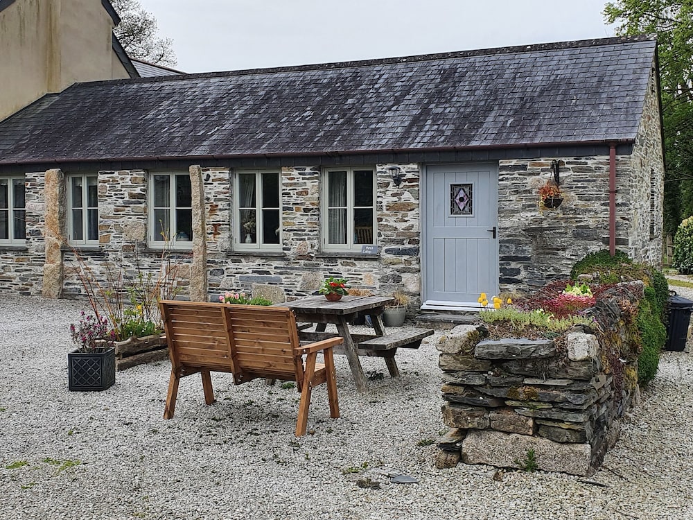 Mimi's Cottage — 4-Star Luxury Hotel in Liskeard, United Kingdom