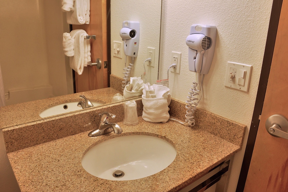 Riversage Billings Inn - photo 23