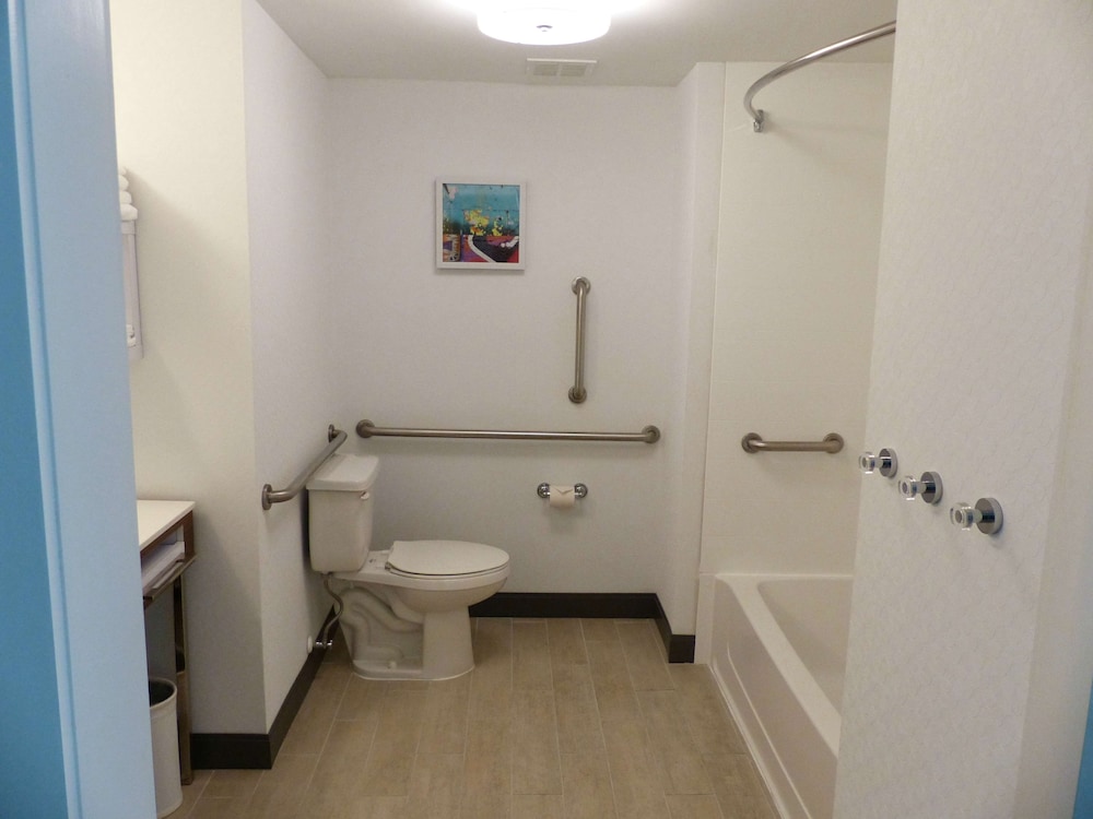 Hampton Inn Paramus - photo 22