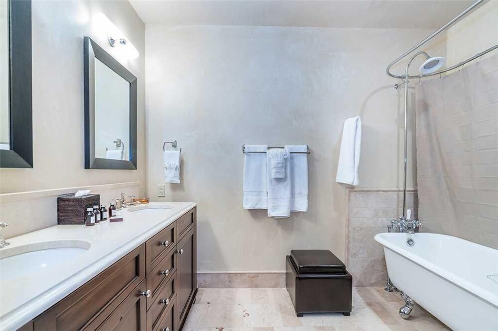 Prospect Falls by Exceptional Stays - photo 19