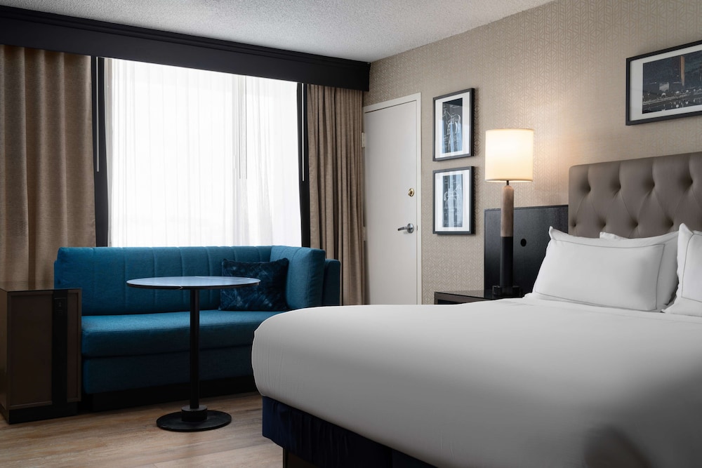 DoubleTree By Hilton Baltimore North Pikesville - photo 14
