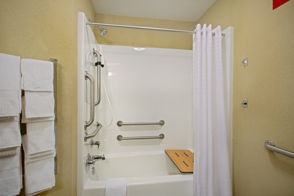 Candlewood Suites Pittsburgh Cranberry by IHG - photo 16