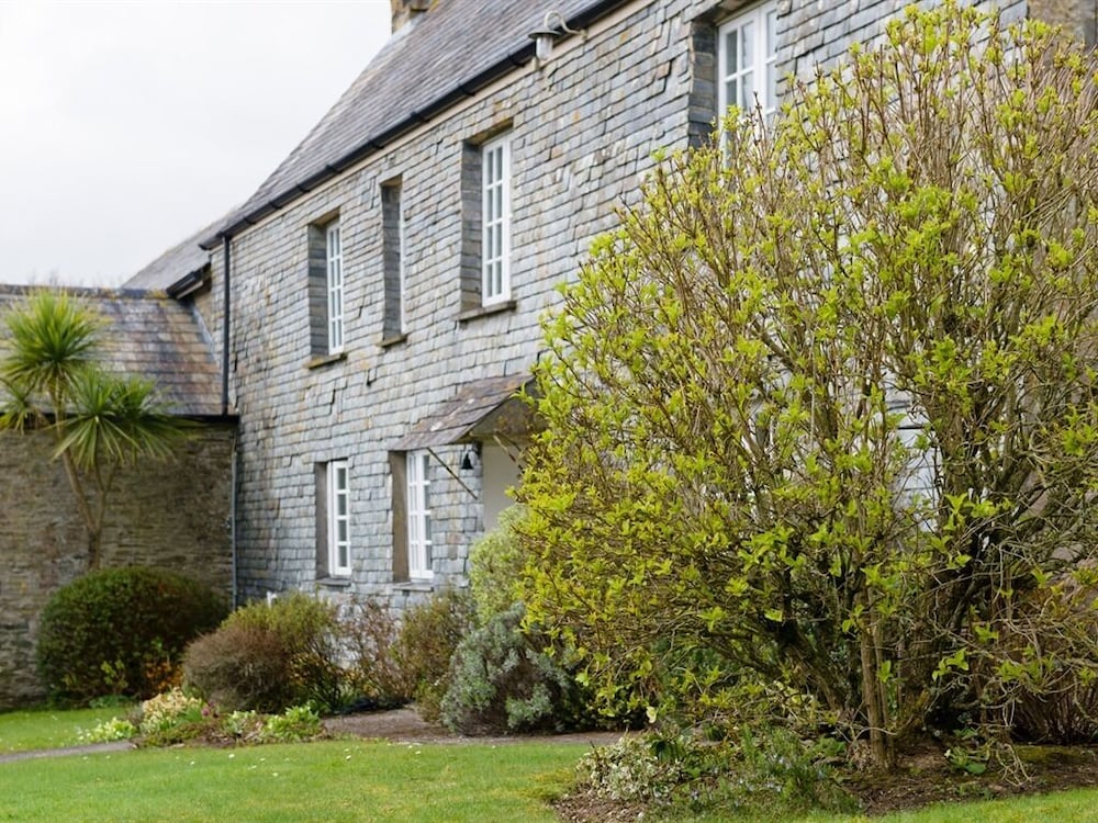 Degembris Farmhouse — 4-Star Luxury Hotel in Newquay, United Kingdom