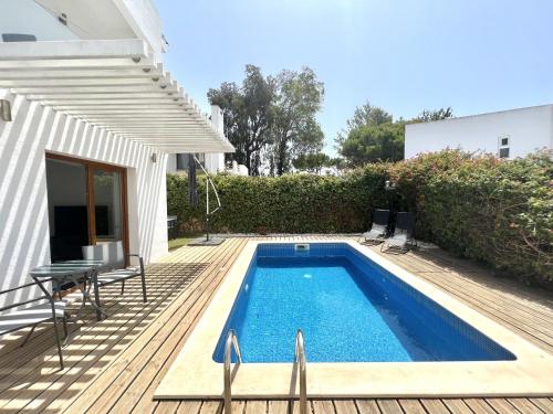 Vila Ruby Private Pool By Hd Properties — 4-Star Luxury Hotel in Vilamoura, Portugal