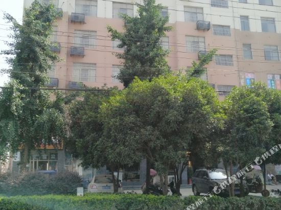 Baohui Business Motel in Xianning, People's Republic of China