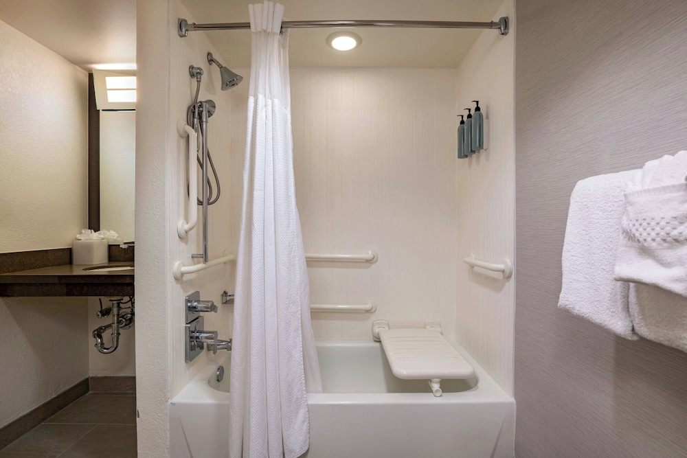 Courtyard by Marriott Austin The Domain Area - photo 12