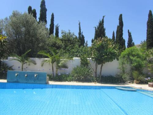 Villa Elloise — 4-Star Luxury Hotel in Palermo, Italy