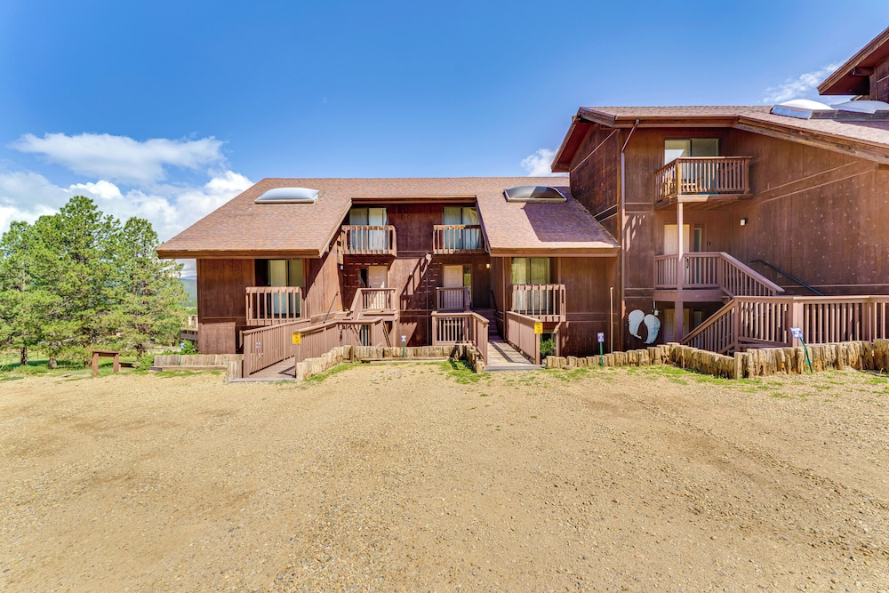 Angel Fire Mountain Condo: Steps to Ski Resort in Angel Fire, United States