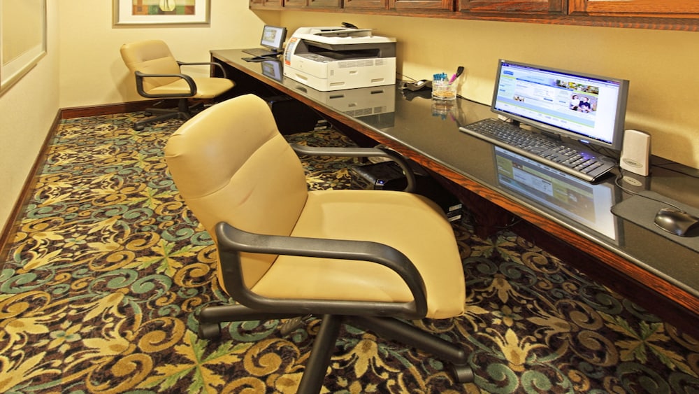 Staybridge Suites Hot Springs by IHG - photo 30