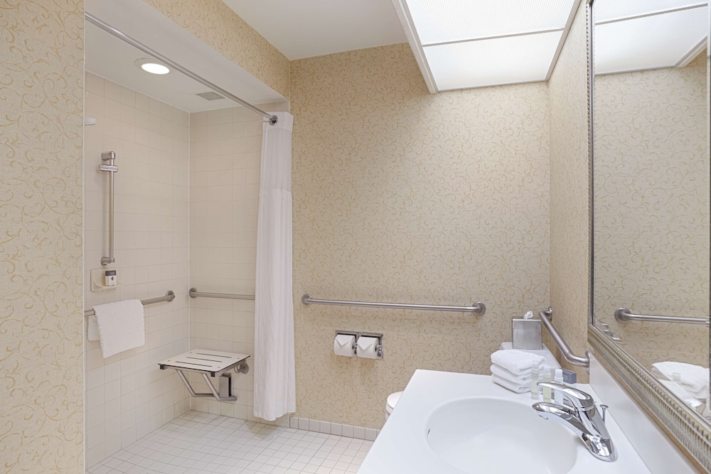 DoubleTree by Hilton Ontario Airport - photo 40