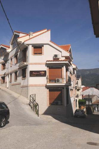Edificio Reyes — La Adrada — photo 3