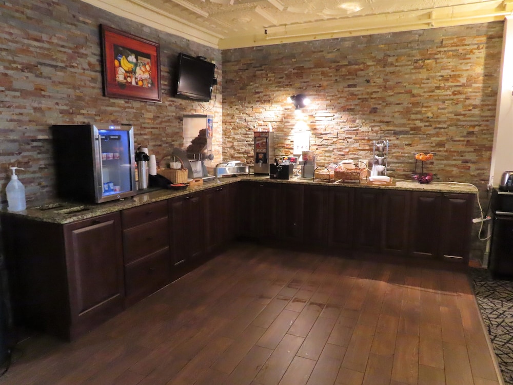 St. Charles Hotel - photo 49