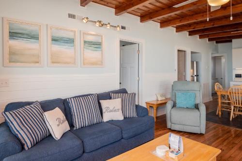 Chill'ax Inn by Oak Island Accommodations - photo 32