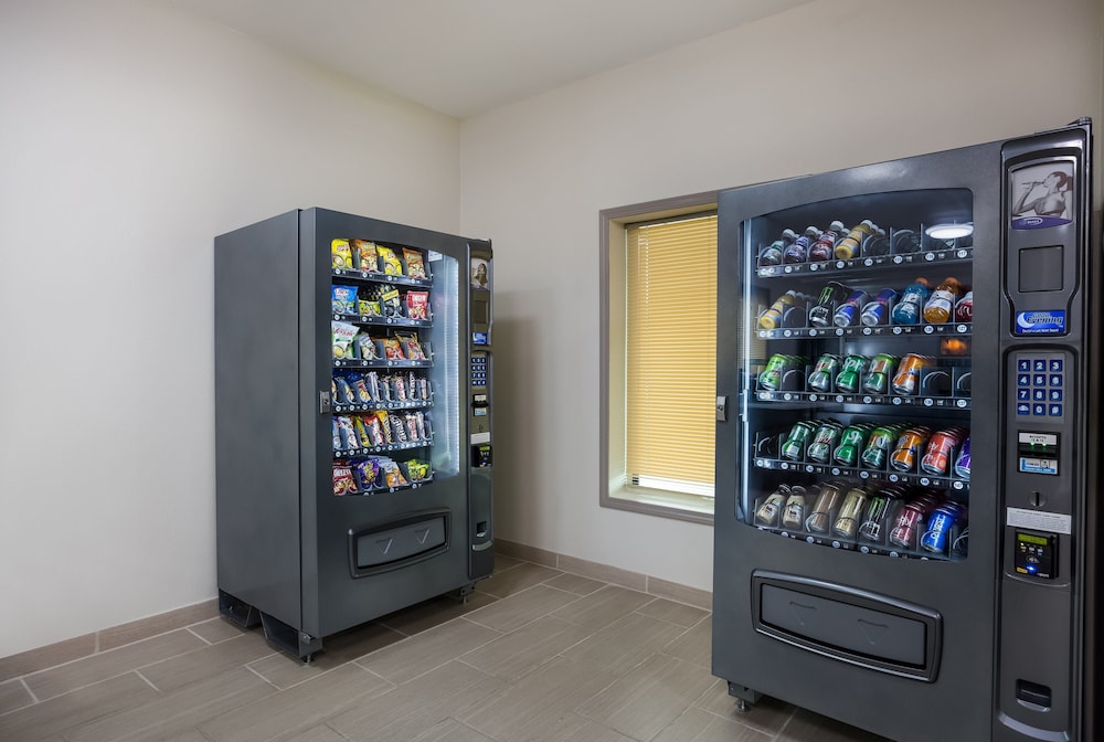 Red Roof Inn & Suites Thomasville - photo 27