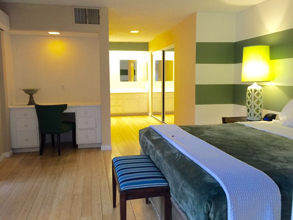 The Village Palm Desert - photo 9