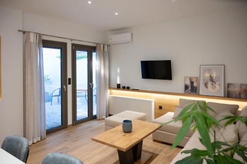 Kefaloviso Luxury Apartment 2 — 4-Star Luxury Hotel in Nafpaktos, Greece