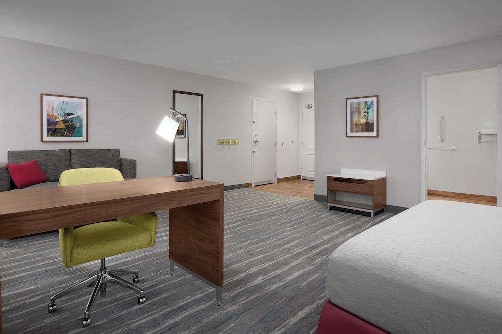 Hampton Inn Yorkville - photo 18