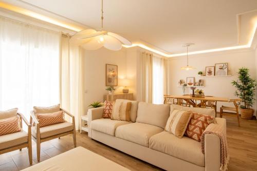 Luxuosa Villa com Piscina Garagem e Vista Mar — 4-Star Luxury Hotel in Tavira, Portugal