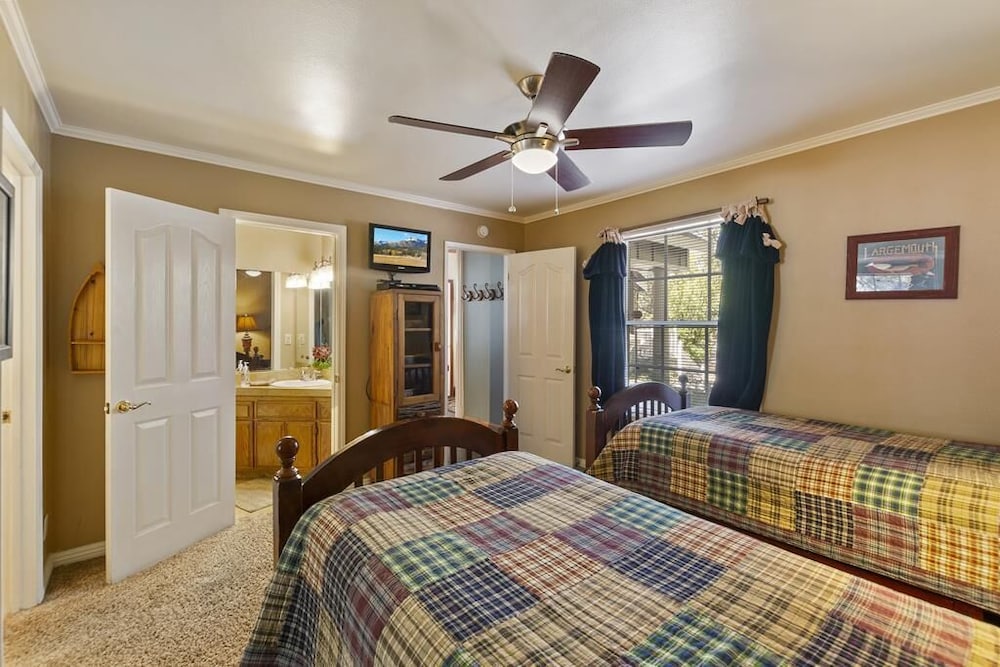 011 Fox Manor - photo 10