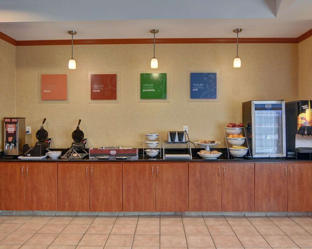 Quality Suites Near Cedar Creek Lake - photo 29