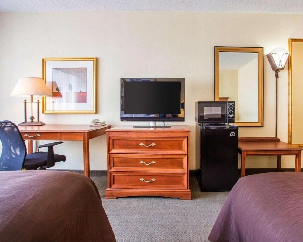 Budgetel Inn & Suites Atlanta - photo 14