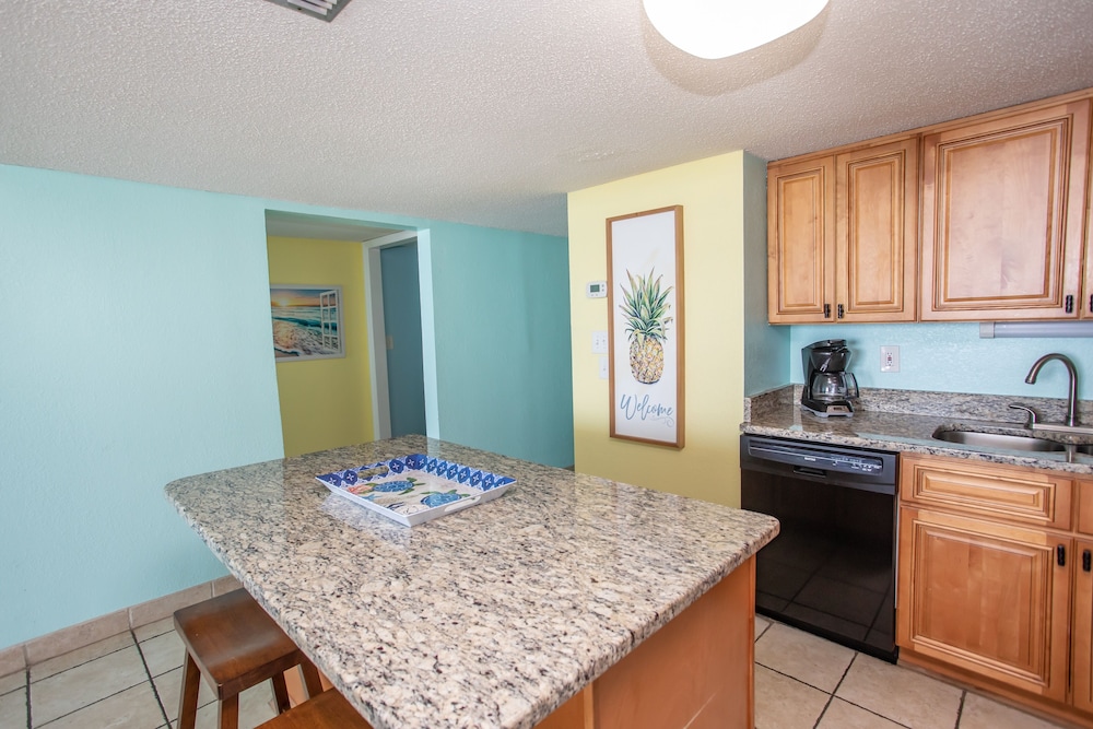 0712 Waters Edge Resort 3 Bedroom Condo by RedAwning - photo 18