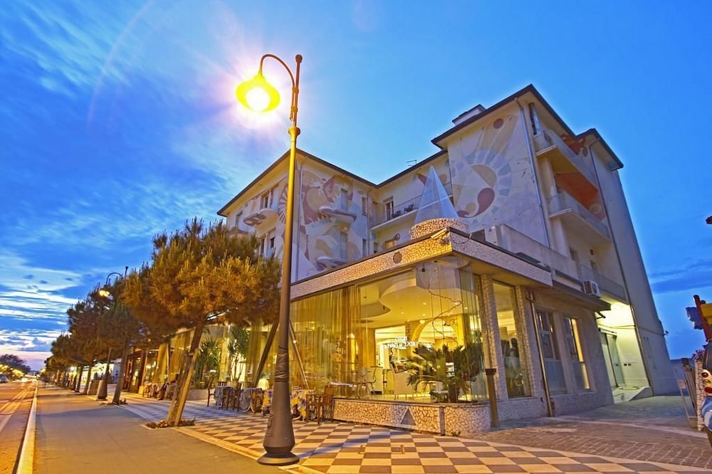 Hotel Stella Maris - carbon neutral hotel in Cesenatico