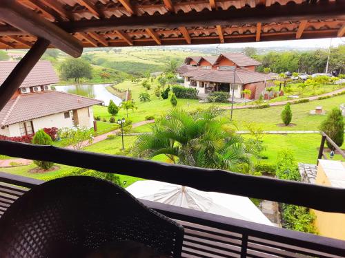 Flat Com Vista De Luxo Winterville Gravata — Gravata