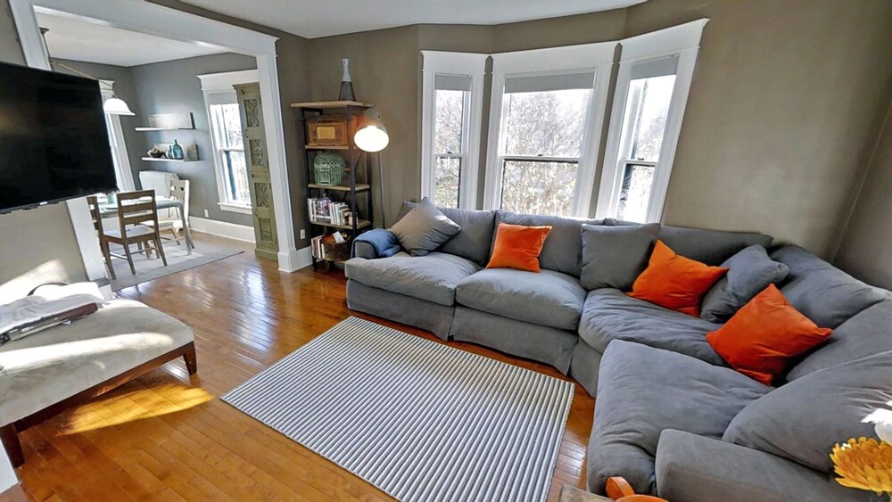 Linden Hills Luxury Charmer - photo 14
