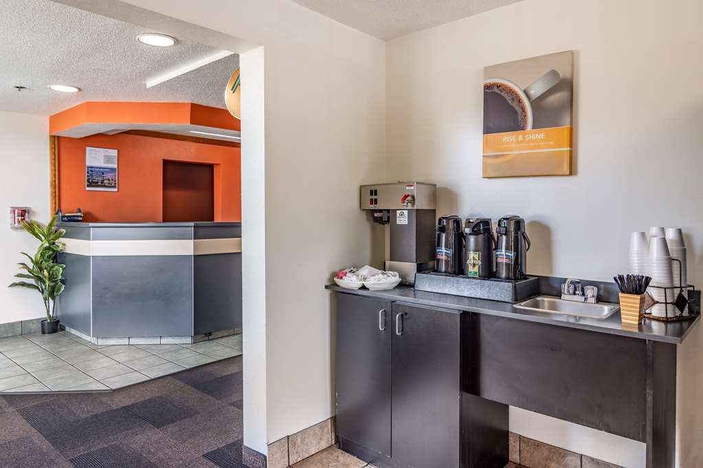 Motel 6 Chattanooga Downtown - photo 28