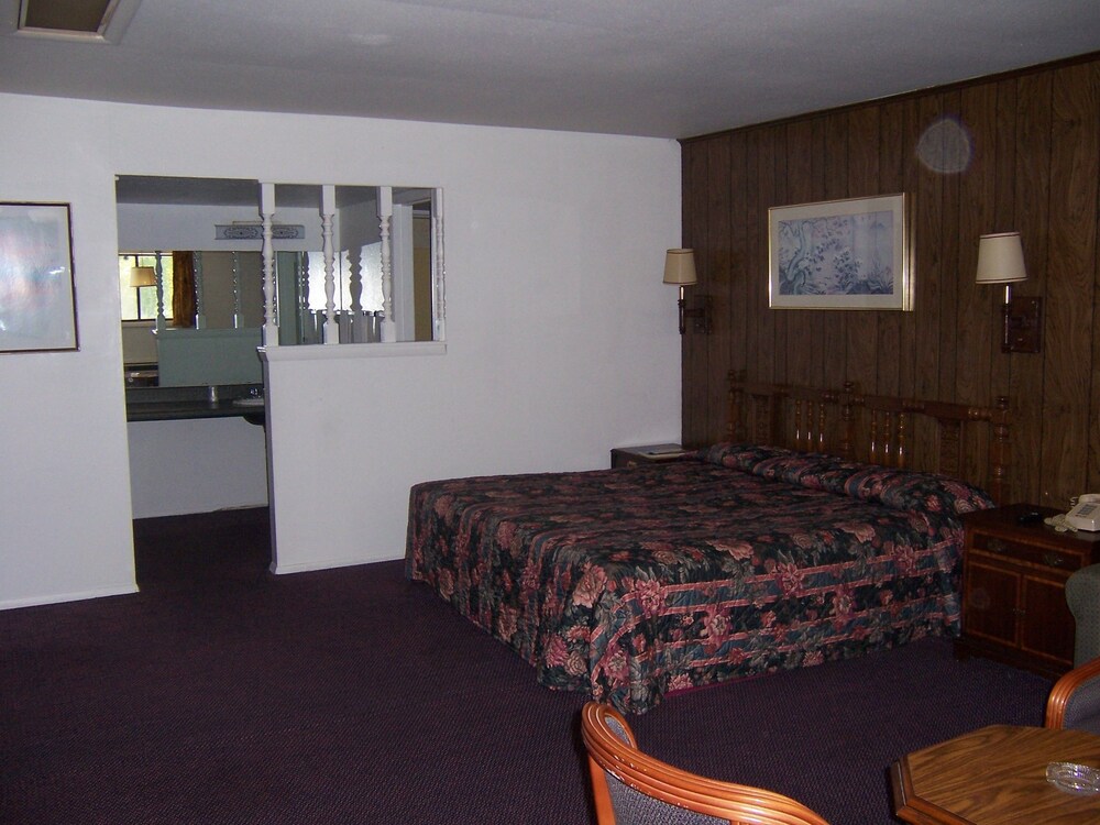 Townsmen Motel Independence - photo 5