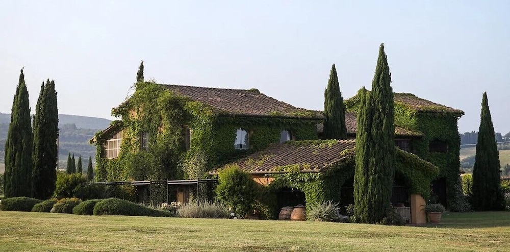 Relais Sant'Elena — 4-Star Luxury Hotel in Bibbona, Italy