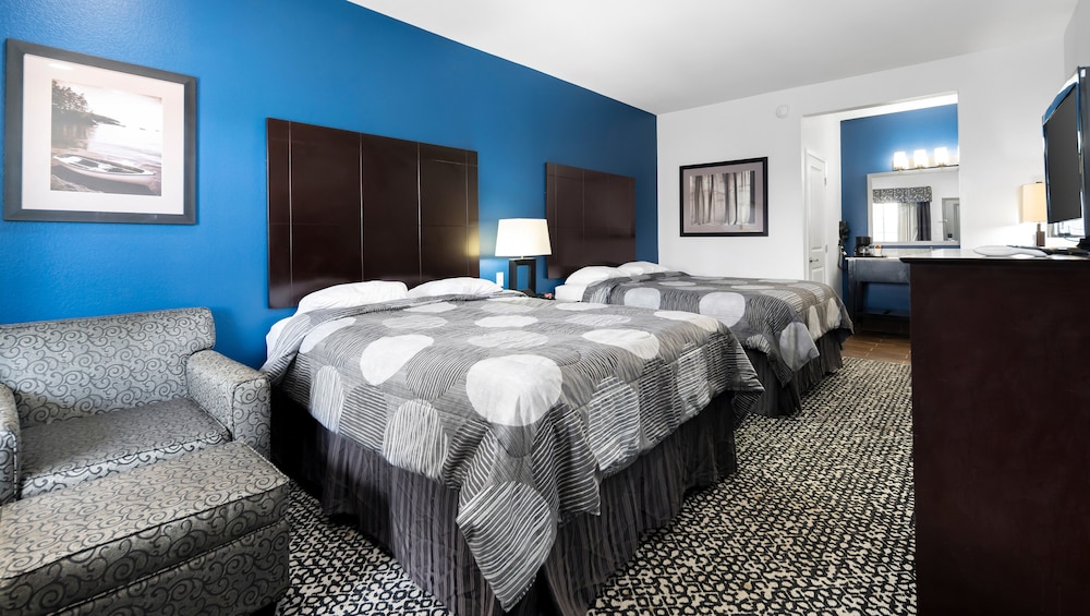 Belmont Inn and Suites - photo 14