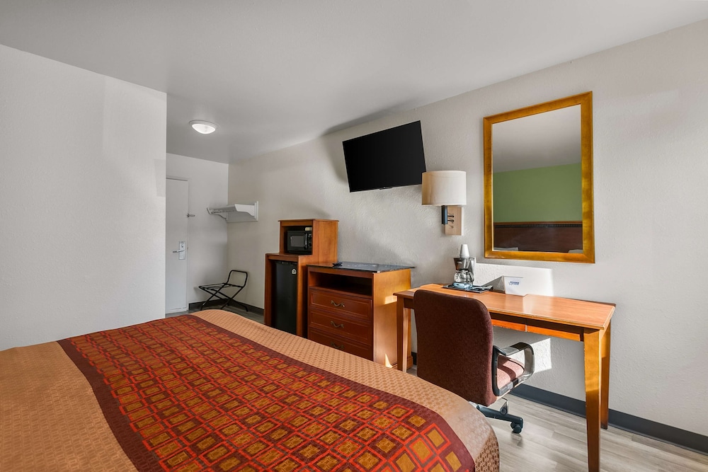 Americas Best Value Inn Lincoln Airport - photo 19