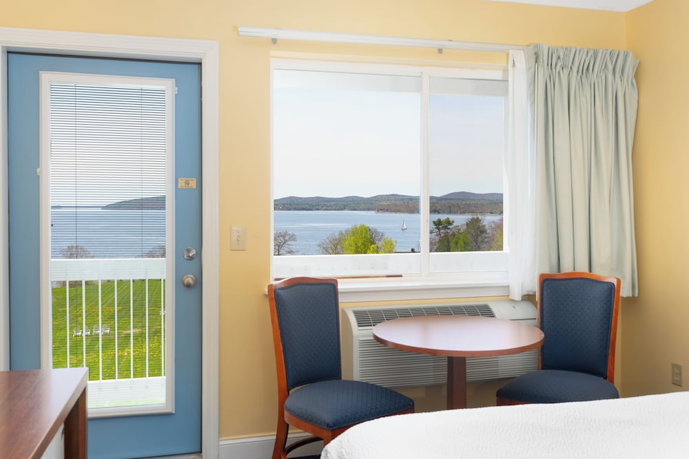 Fireside Inn & Suites Belfast - photo 17
