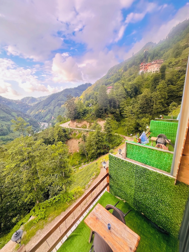 Sataplebungalov in Camlihemsin, Turkey