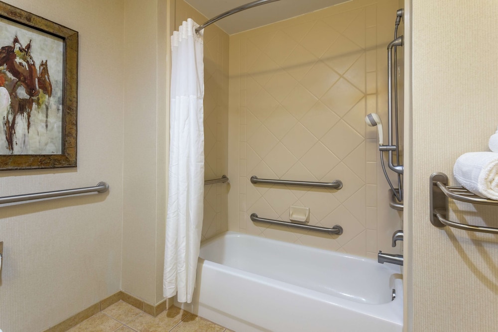 Hampton Inn & Suites Wellington - photo 24