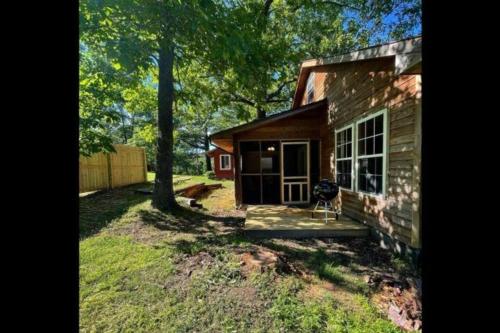 The Hideaway at Bear Mountain Log Cabins - photo 7