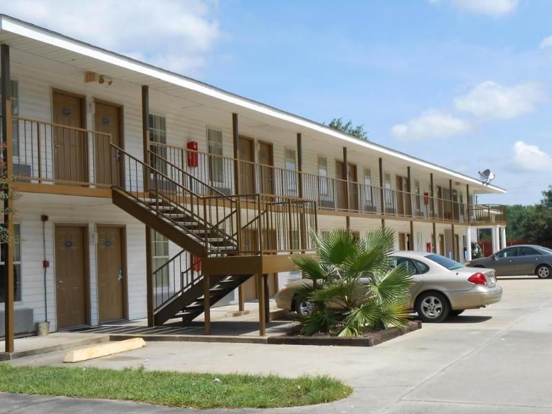 Glennville Inn - photo 14