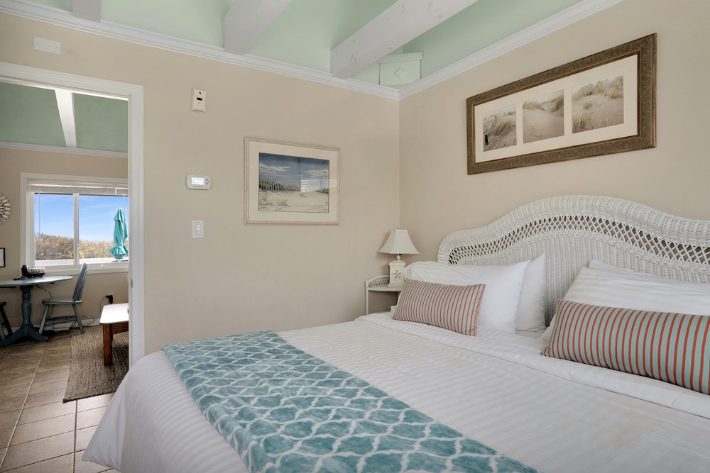 Driftwood Resort - photo 41