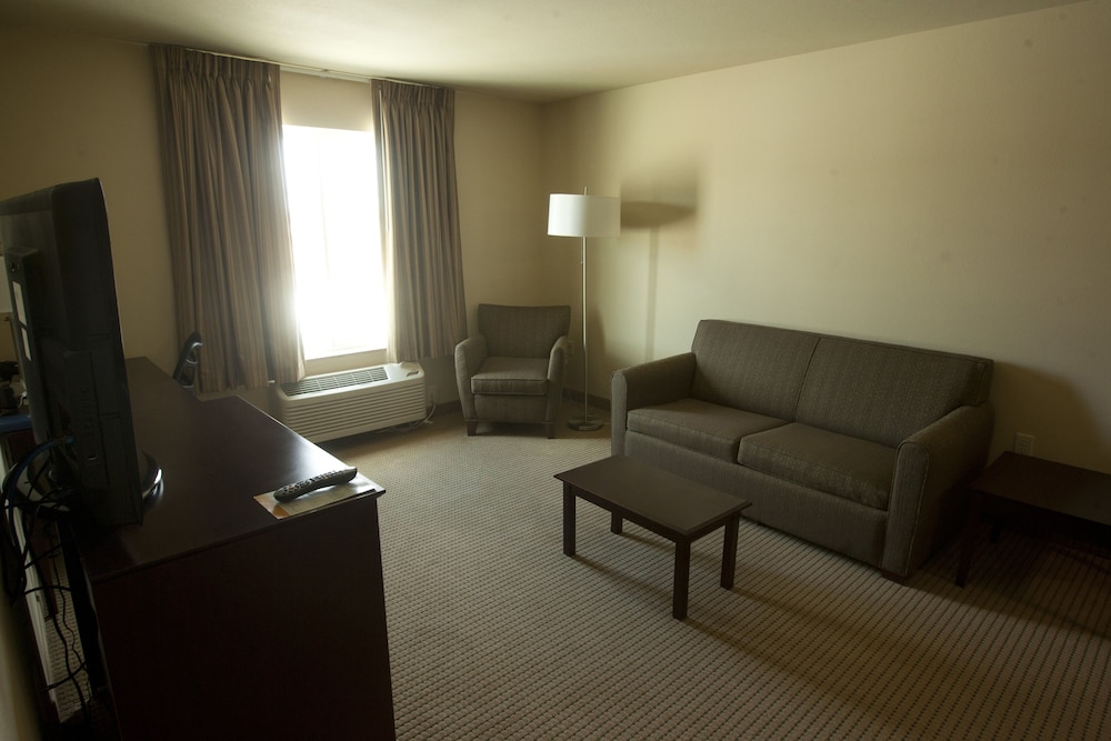 Cobblestone Inn & Suites Brillion - photo 25