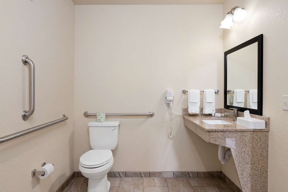 Cobblestone Inn & Suites Yuma - photo 56
