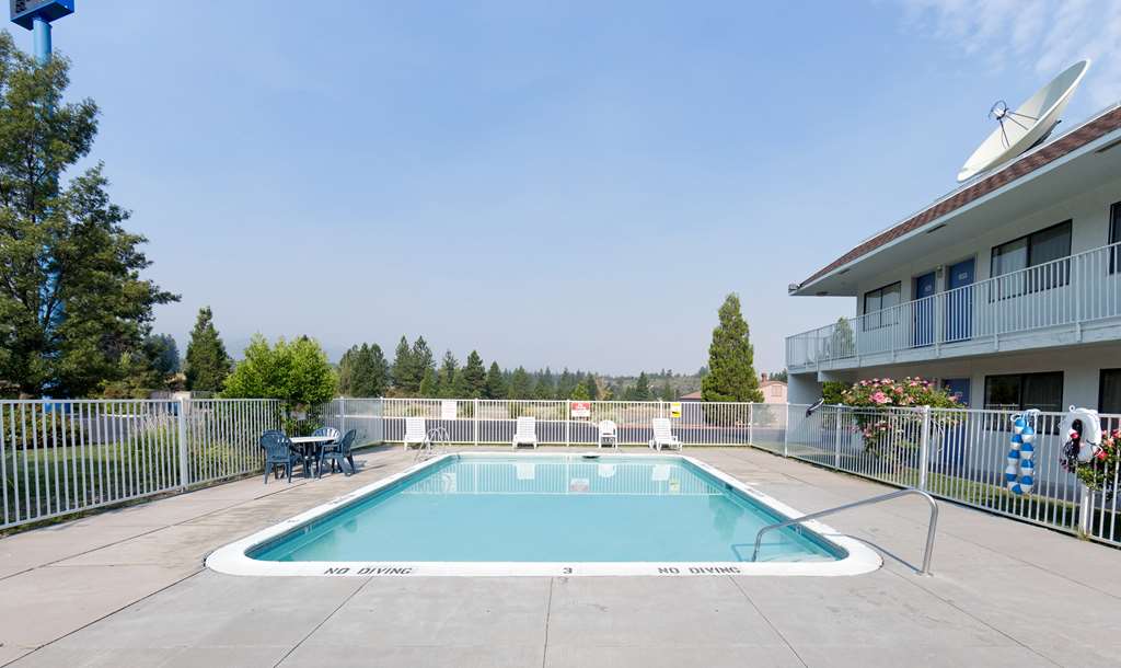 Motel 6 Weed Mount Shasta - photo 9