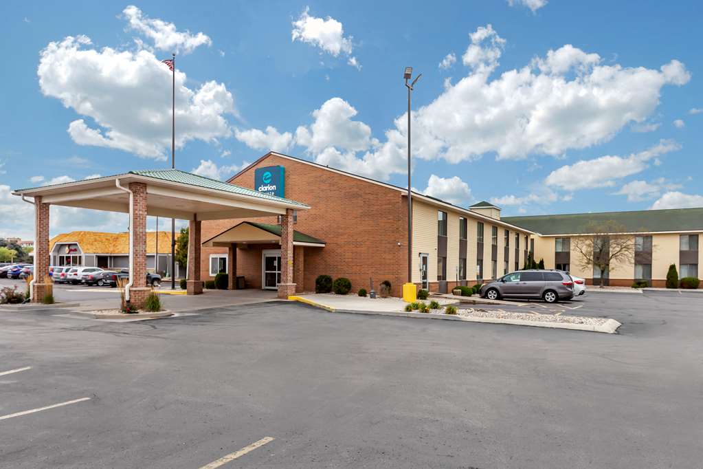 Clarion Pointe Racine Mount Pleasant - photo 3