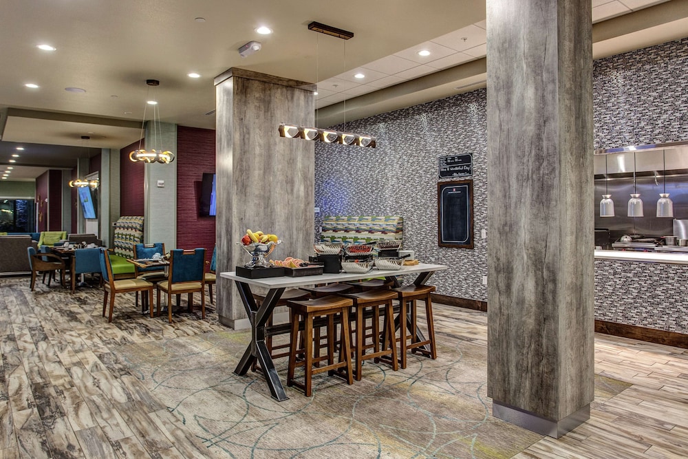 Hilton Garden Inn Topeka - photo 21