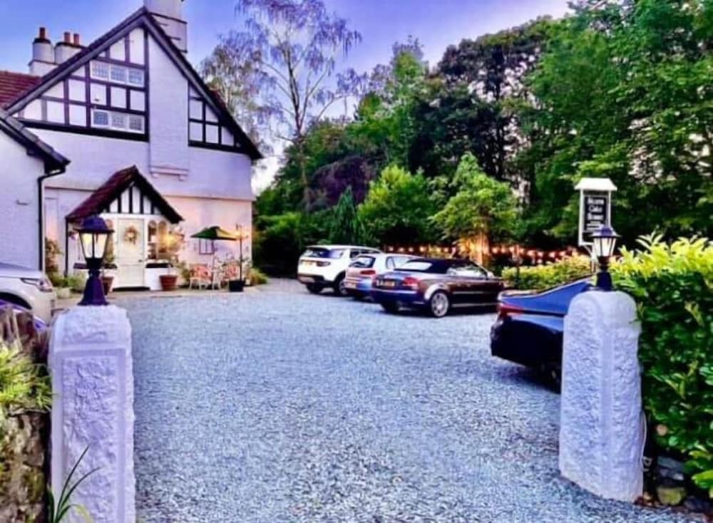 Storrs Gate House — 4-Star Luxury Hotel in Windermere, United Kingdom